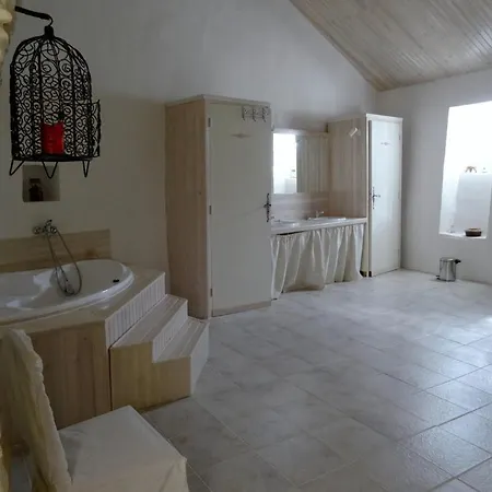 La Panzió Le Poujol-sur-Orb