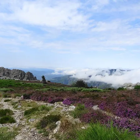 Panzió La Le Poujol-sur-Orb